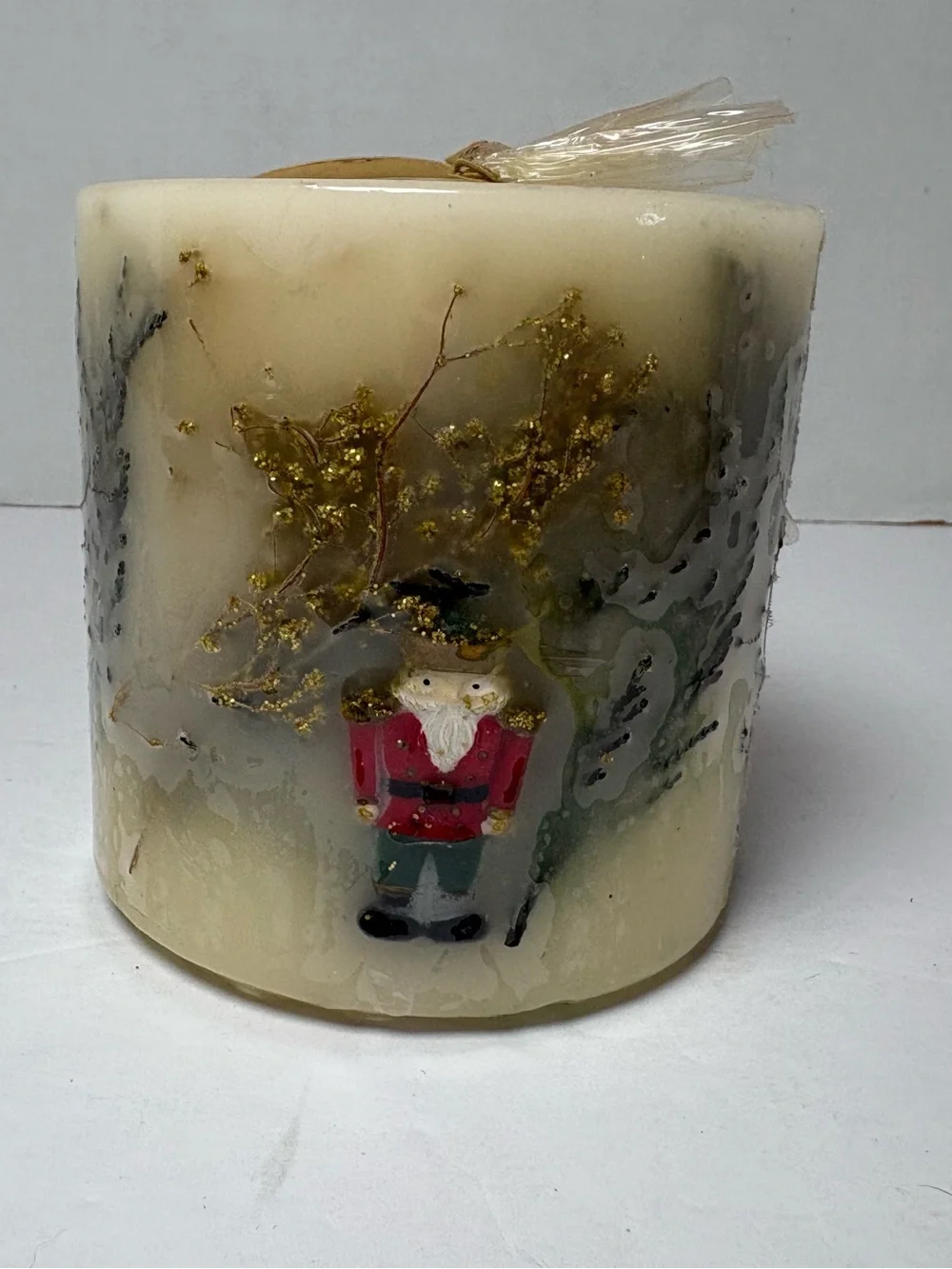 Hot wax candle Co.￼ candle has