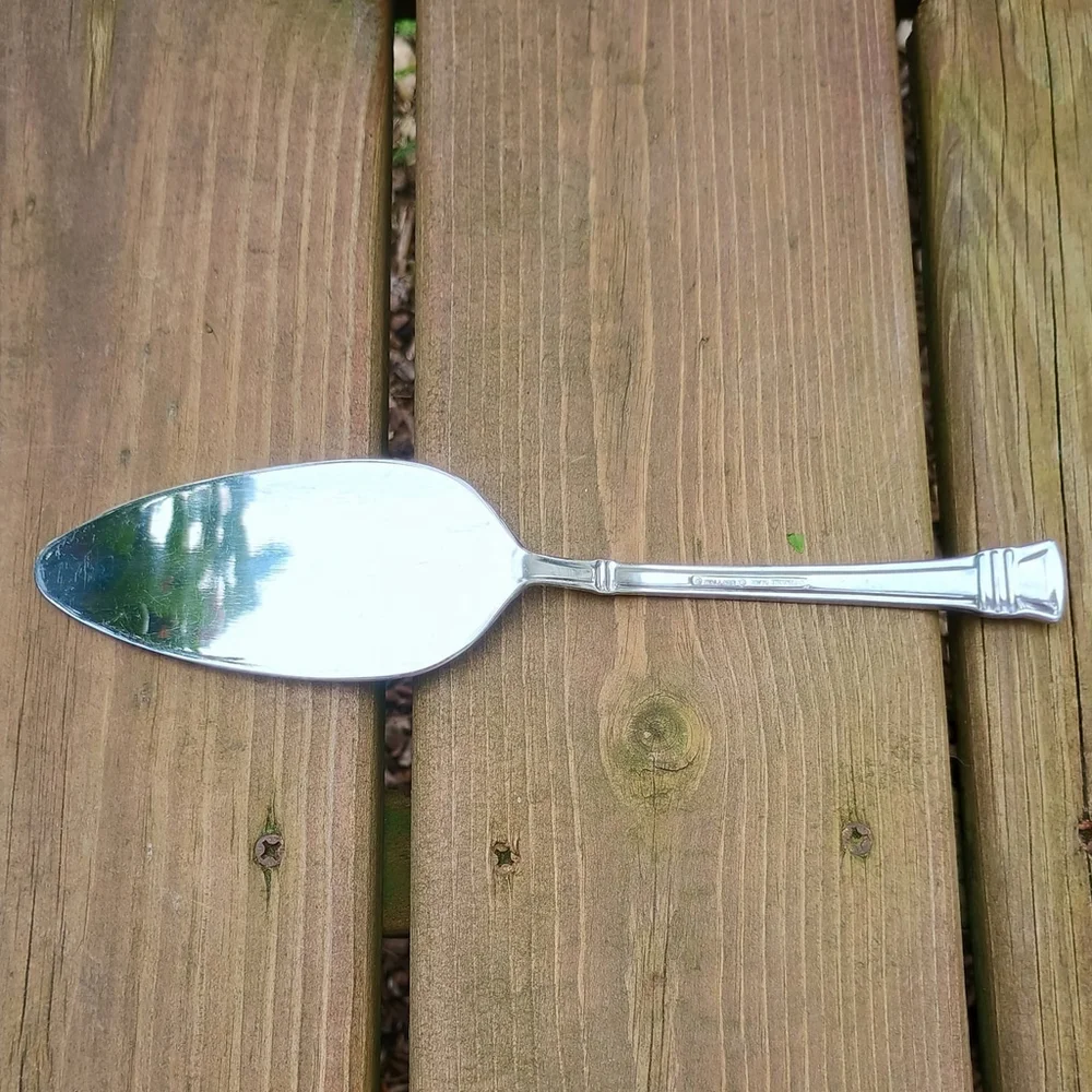 Wallace Zenith Frost 18/10 Stainless Steel Cake Pie Server