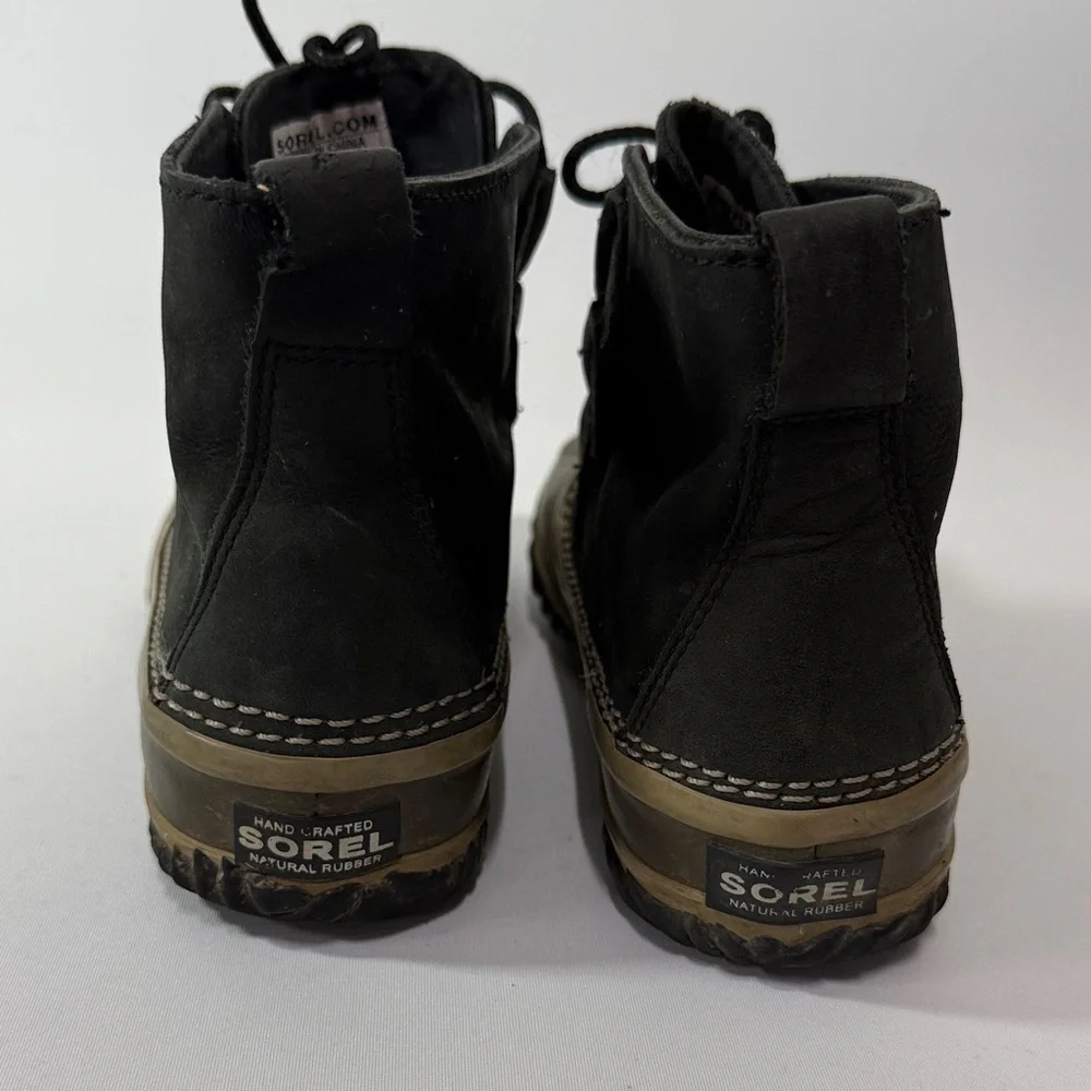 Sorel Out N About Waterproof Leather and Rubber Ankle Boots Sz 6