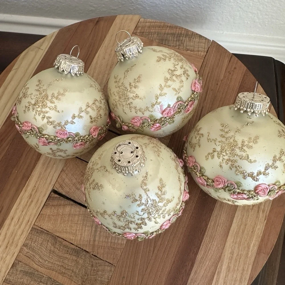 VTG 4 Christmas Glass Ornaments 2.625 Inch Yellow Glitter Floral Ribbon Ball‎