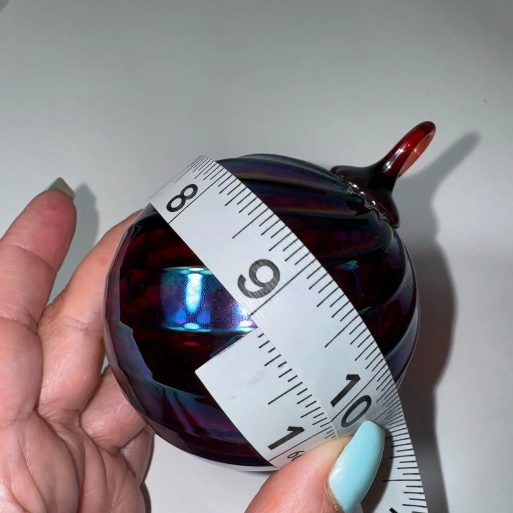 N/A glass eye
