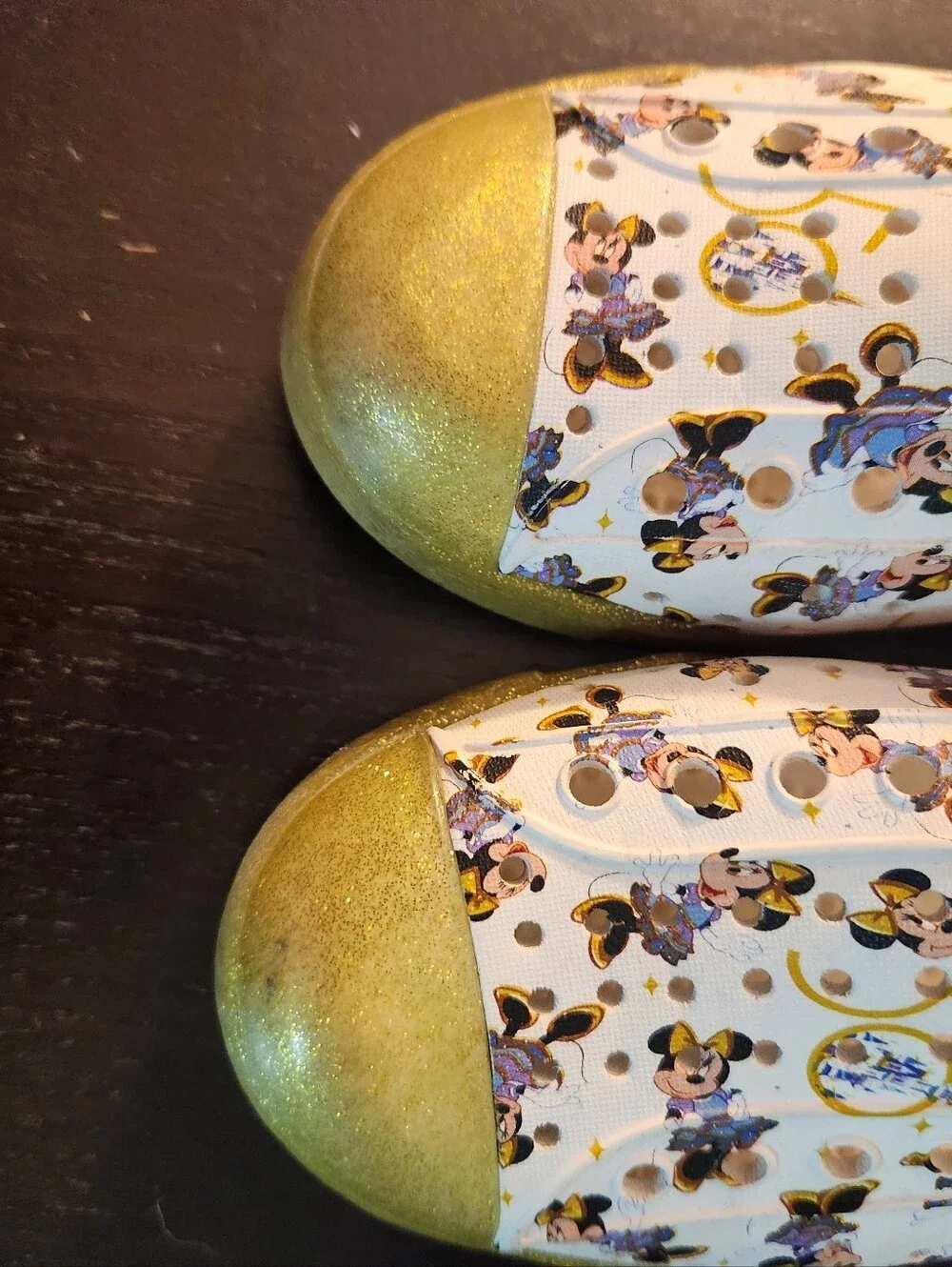 Native Disney Kids' Metallic Gold & White Mickey Slip-On Shoes.Small Slit At Top