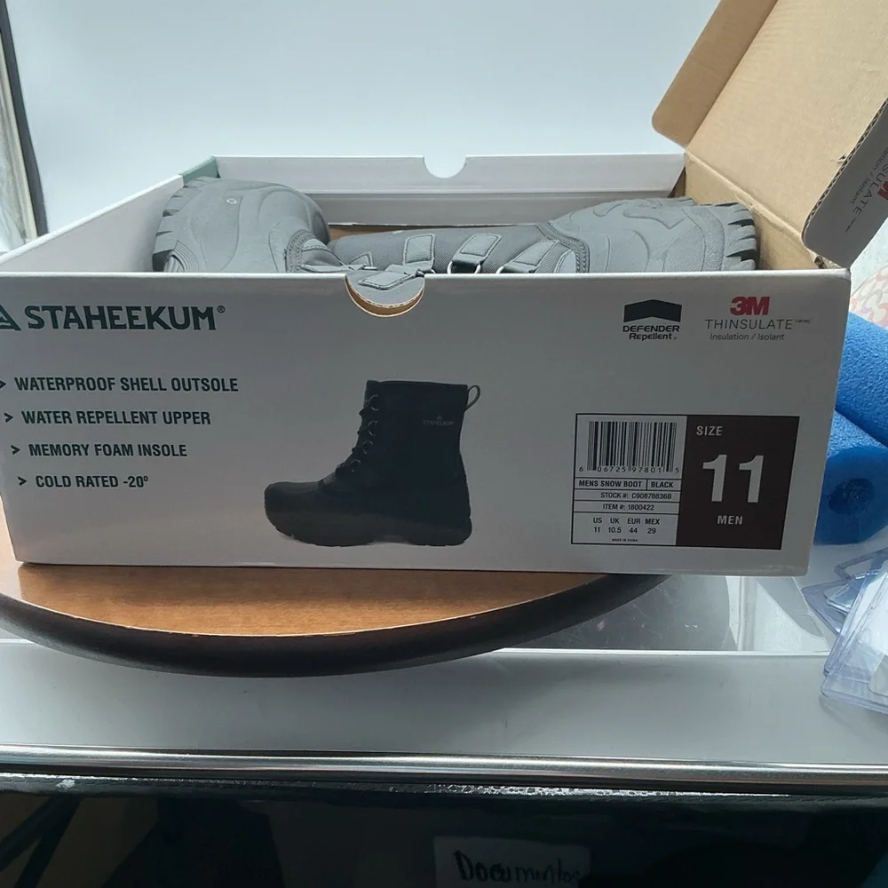 Staheekum stay warm