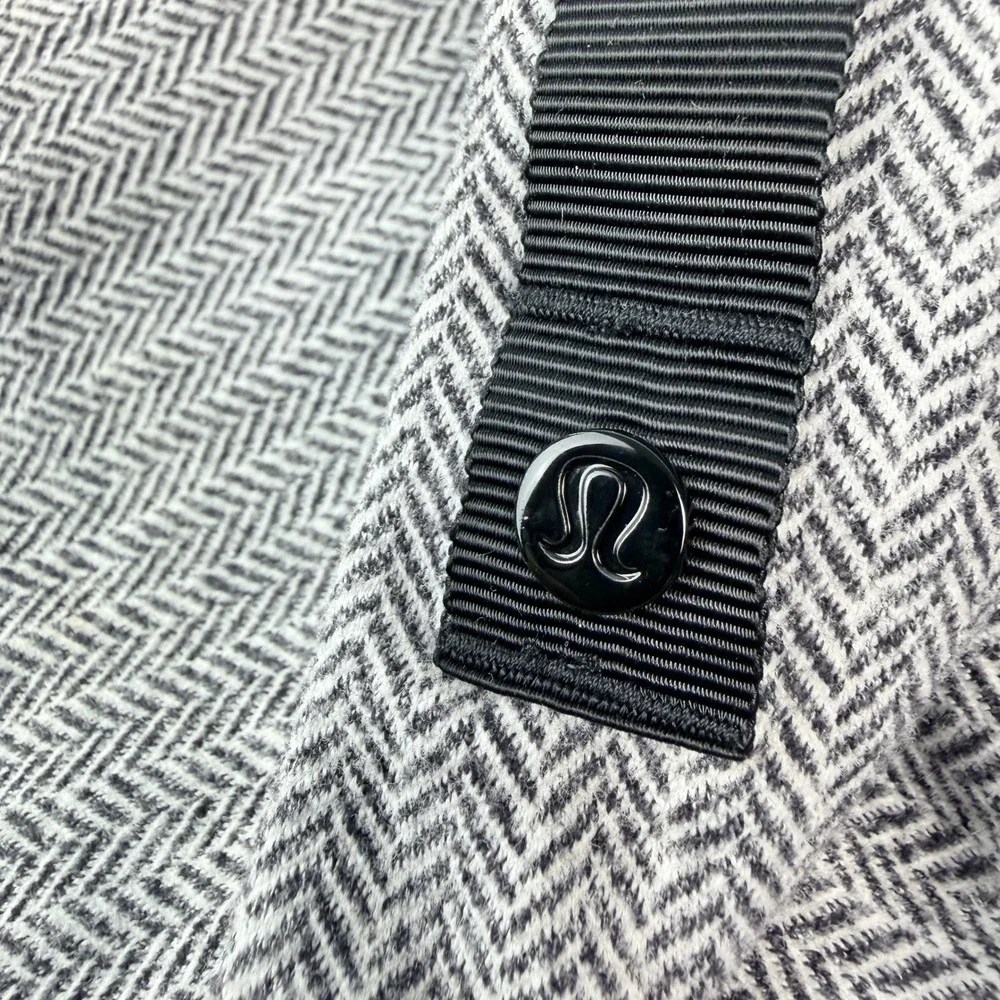 Lululemon Vinyasa Scarf Grey White Herringbone Snap Infinity Wrap Rulu Accessory