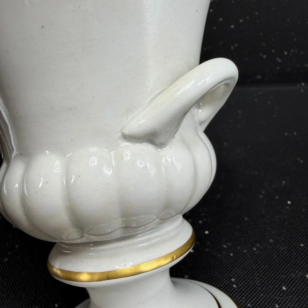 Mottahedeh double elegant accented