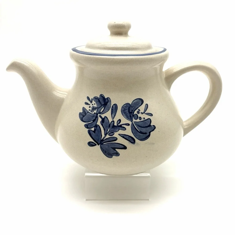 Pfaltzgraff Yorktowne 5 Cup Teapot Coffee Pot W/ Lid 7-550 Stoneware Floral Blue