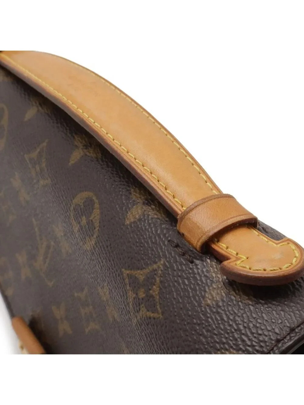 Louis Vuitton accessories signs experts