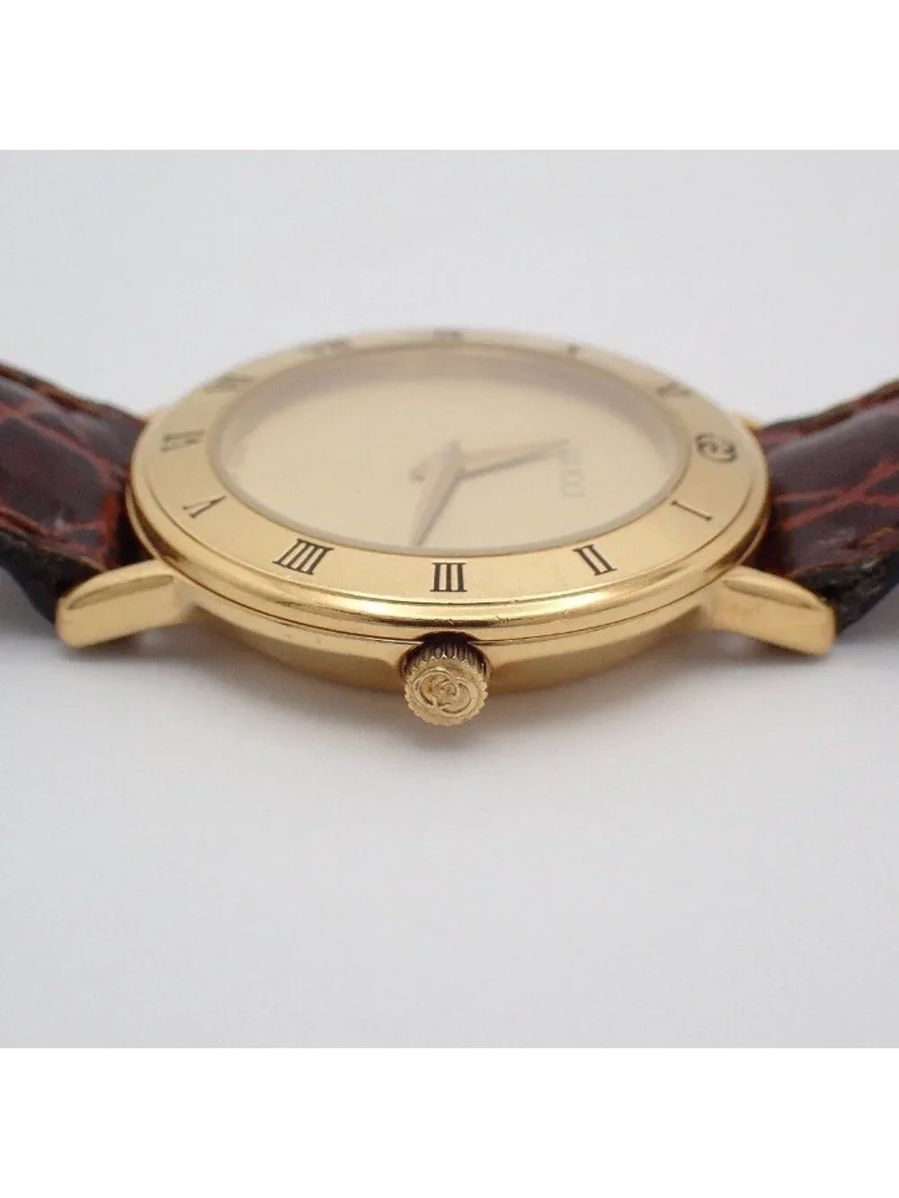 Gucci model 3000