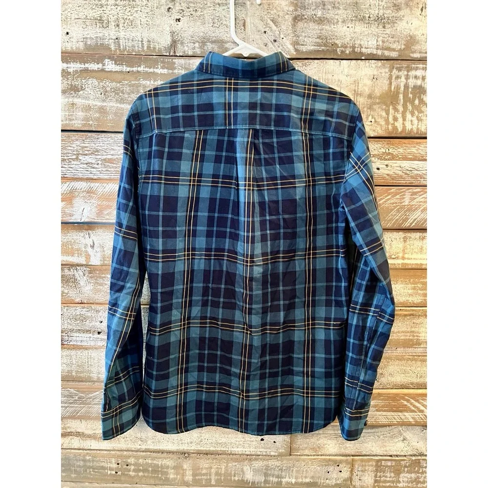 The North Face long sleeved‎ flannel mens small shirt