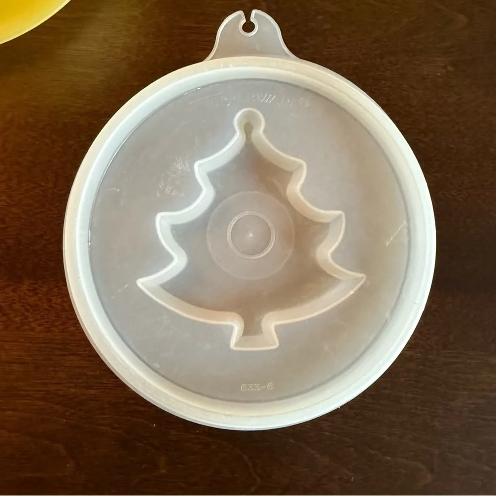 Vintage Tupperware Yellow parfait/ dessert Bowl Set