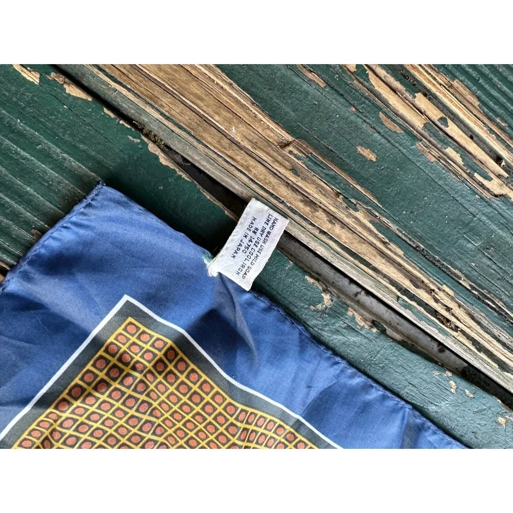 N/A vintage square