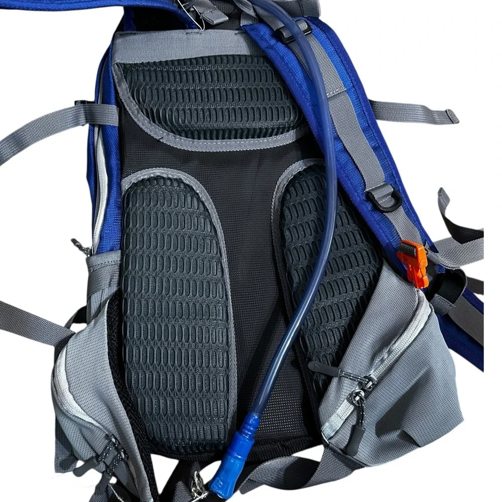 Teton‎ Sports Oasis 1200 Hydration Backpack Blue Gray Pack with Water Bladder