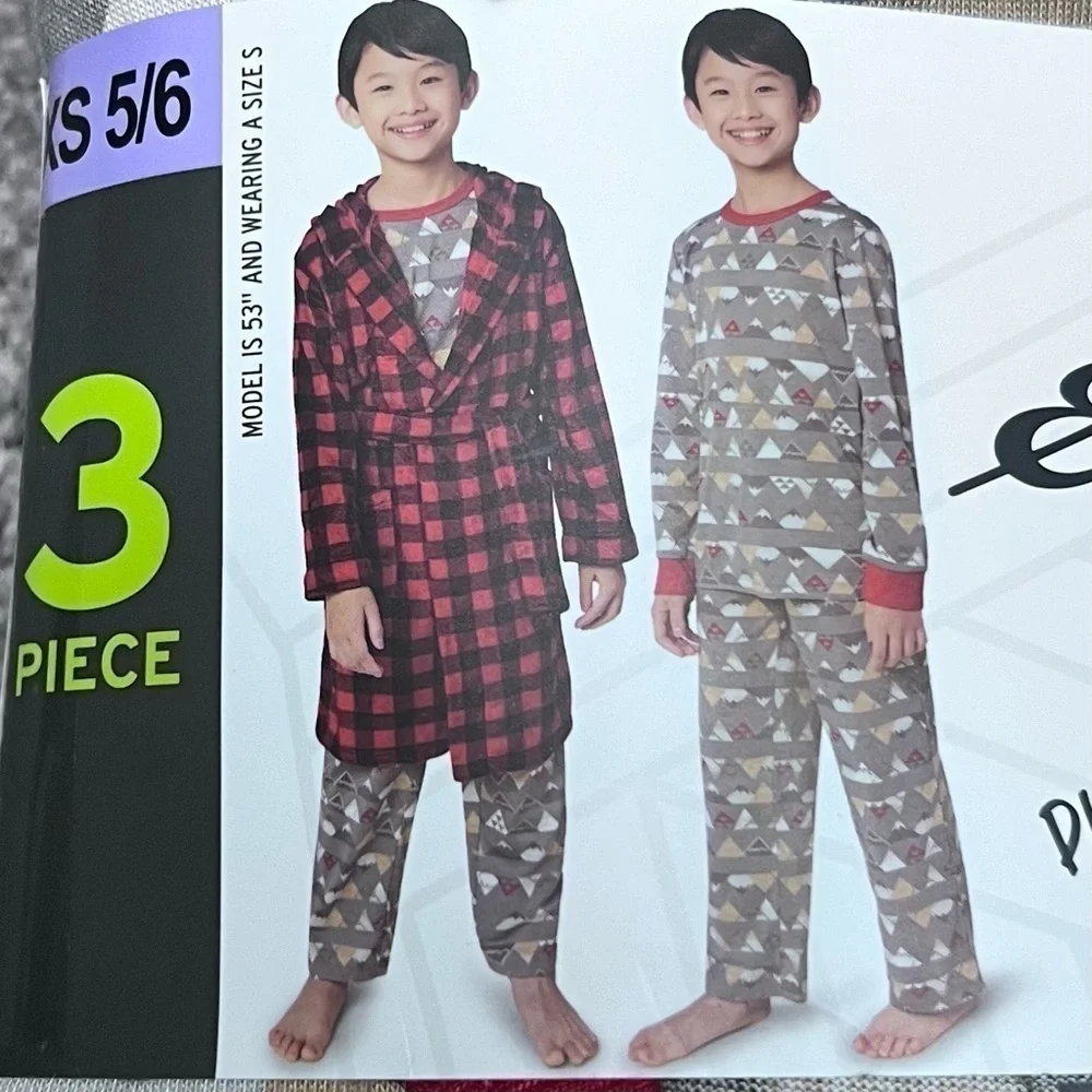 💚 NWT Eddie Bauer kids plush three piece pajama set size XS- 5/6
