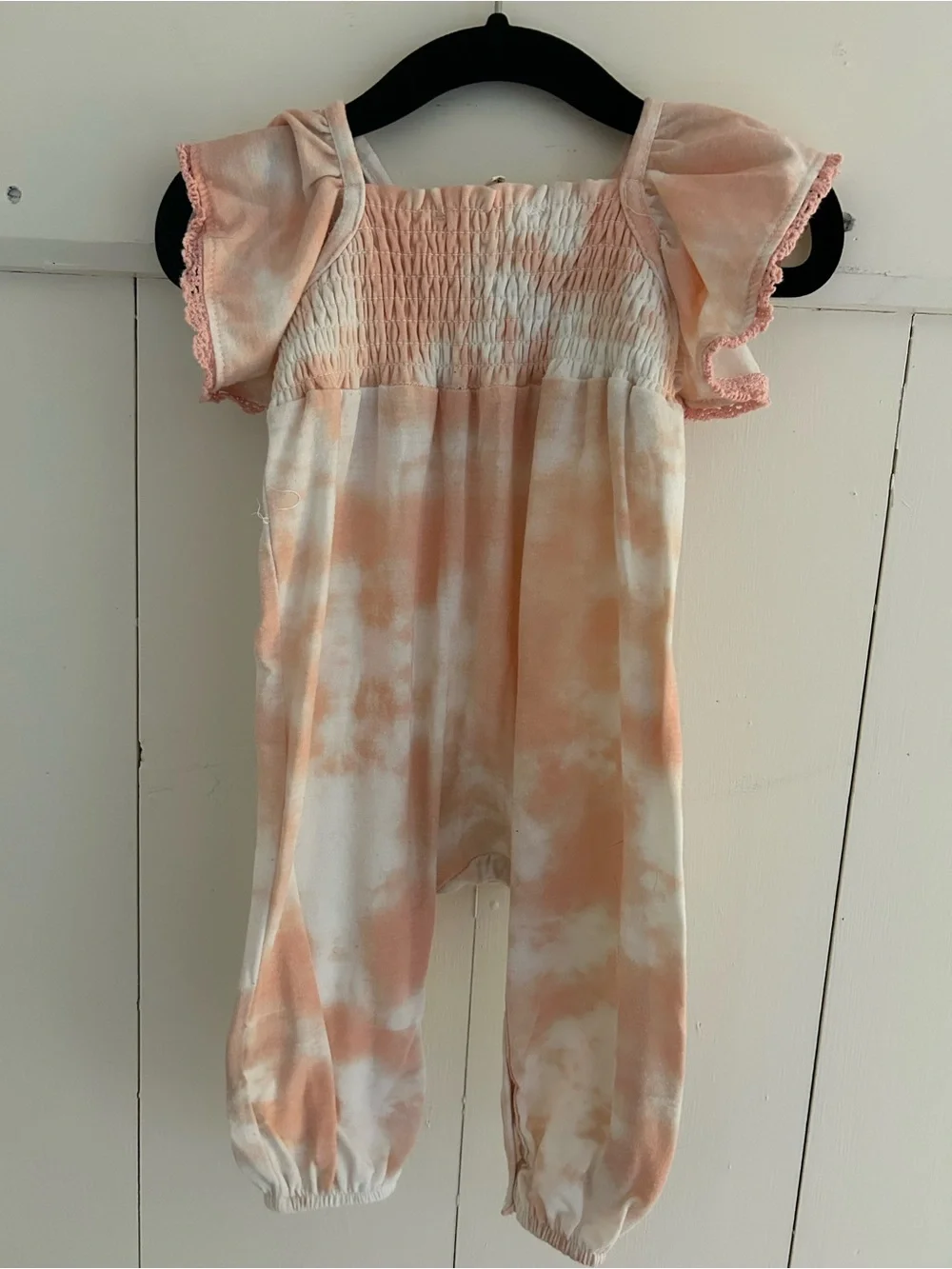 Jessica Simpson soft tie