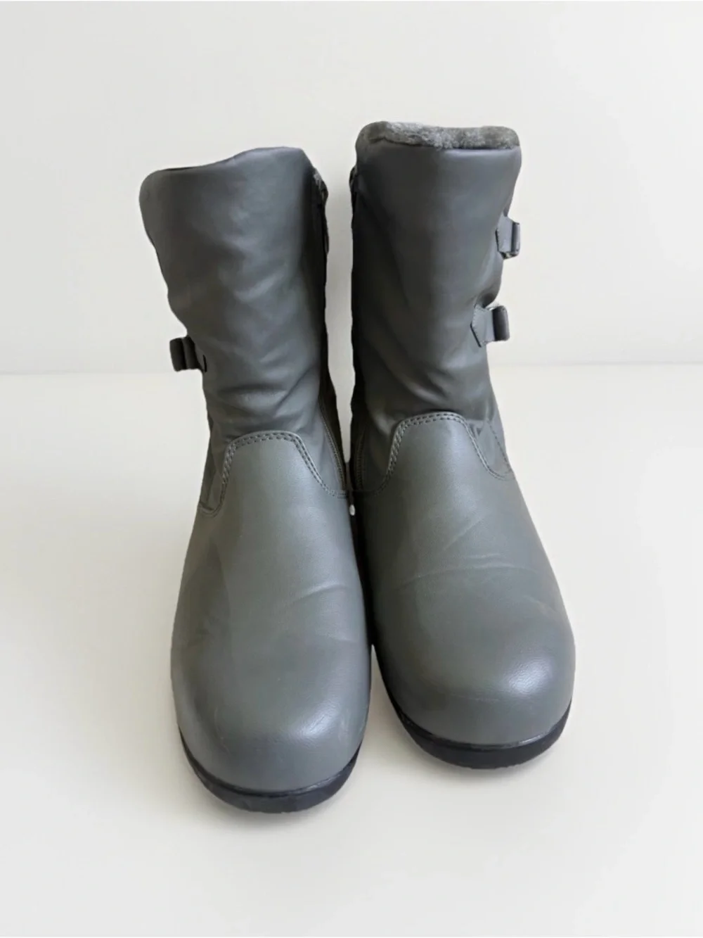 Totes Grey Faux Fur Lined Winter Boots Size 11M Utility Cabincore Minimalist