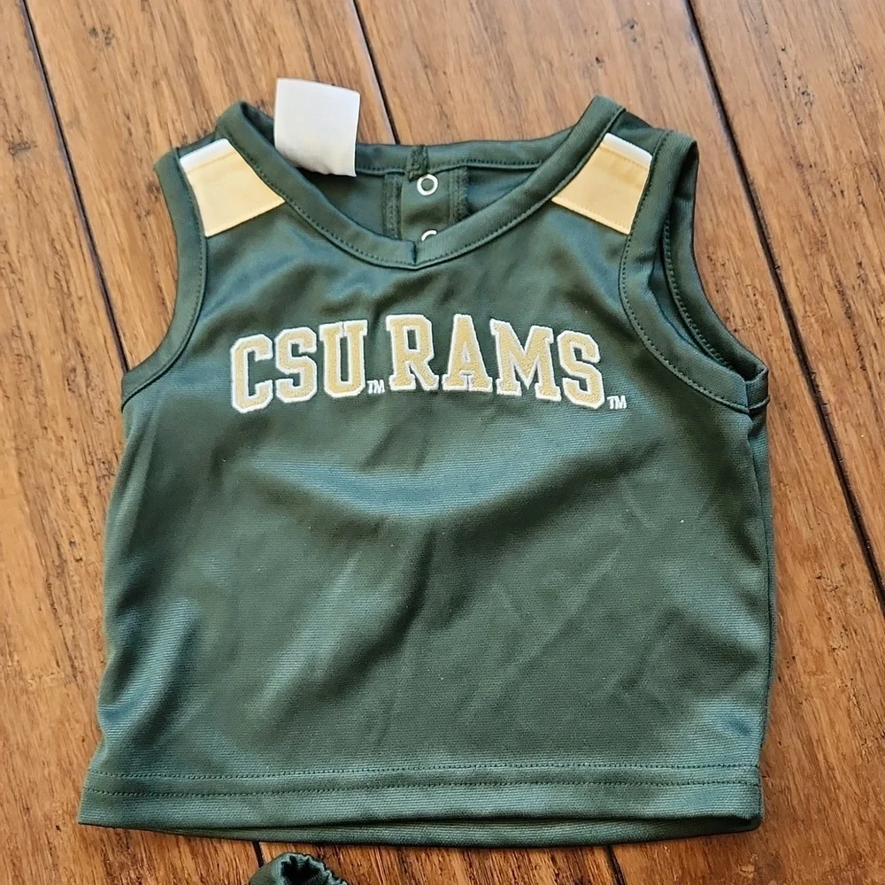 Rivalry Threads never worn