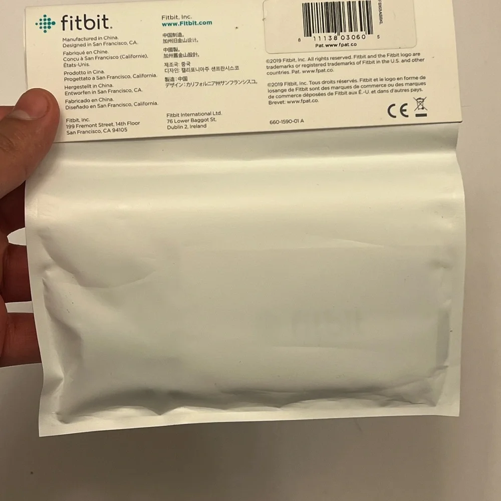 Fitbit Charge 3/4, New, Black, Large‎