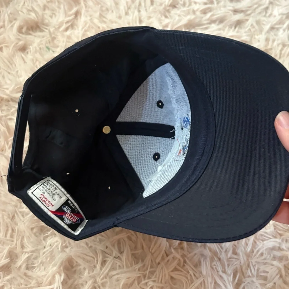 N/A black cap