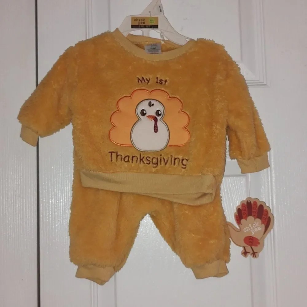 Chic Pea 2pc yellow fleece My 1st Thanksgiving outfit  Sz 0-3 months  NWT