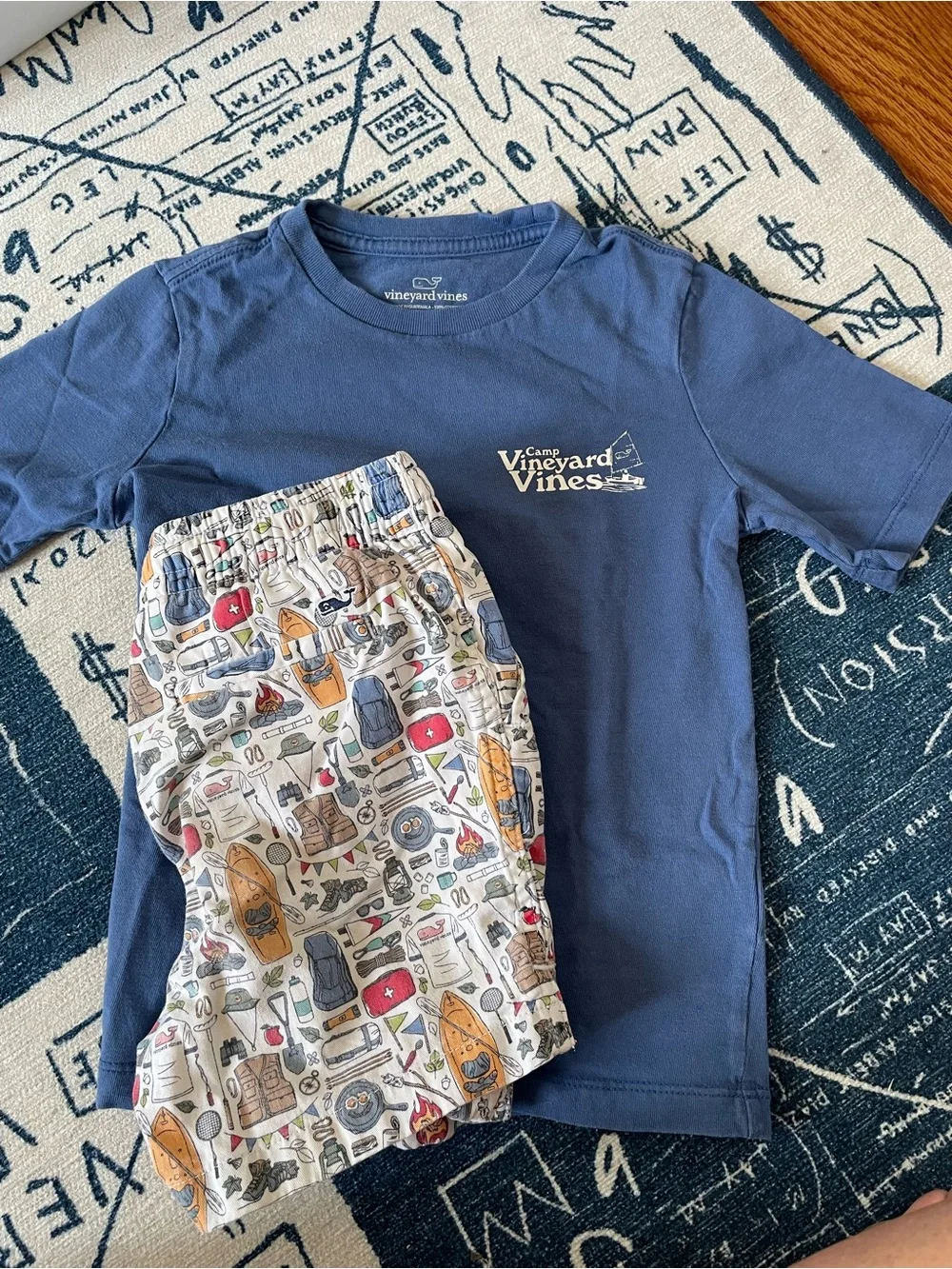 Vineyard Vines size 5 set - blue Camp Tee with Printed Shorts
