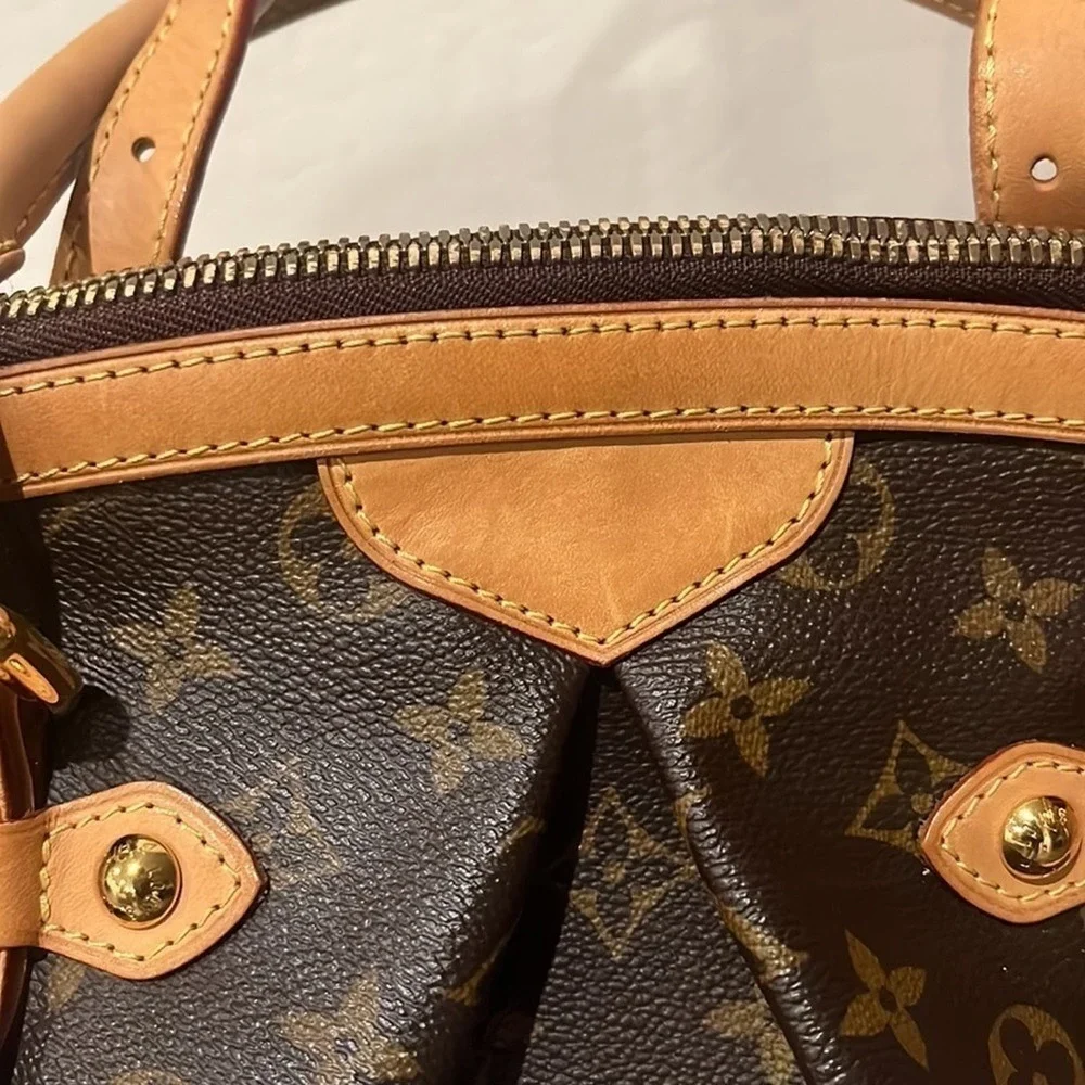 LOUIS VUITTON Beautiful  Chic Vintage Monogram Tivoli GM Bag Authentic