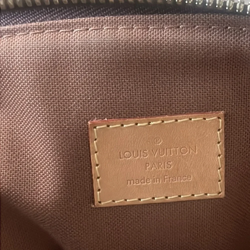 LOUIS VUITTON Beautiful  Chic Vintage Monogram Tivoli GM Bag Authentic