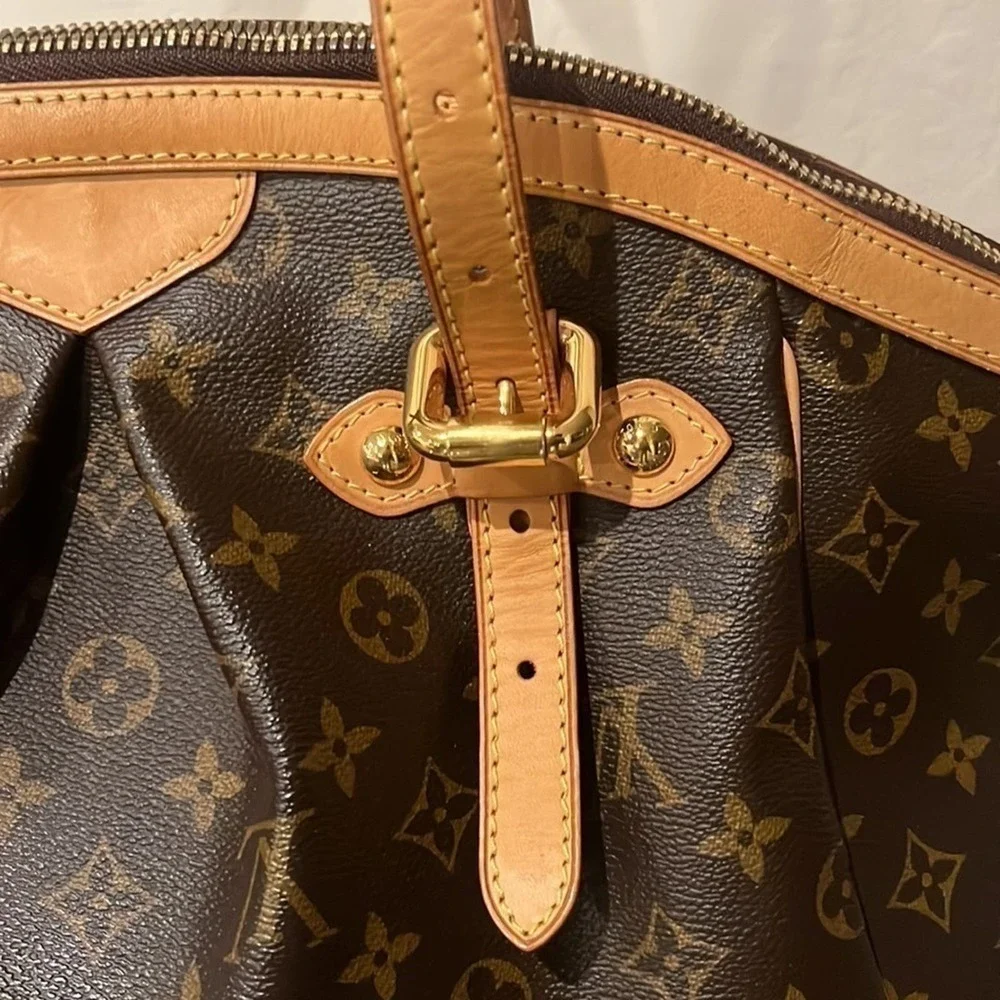 LOUIS VUITTON Beautiful  Chic Vintage Monogram Tivoli GM Bag Authentic