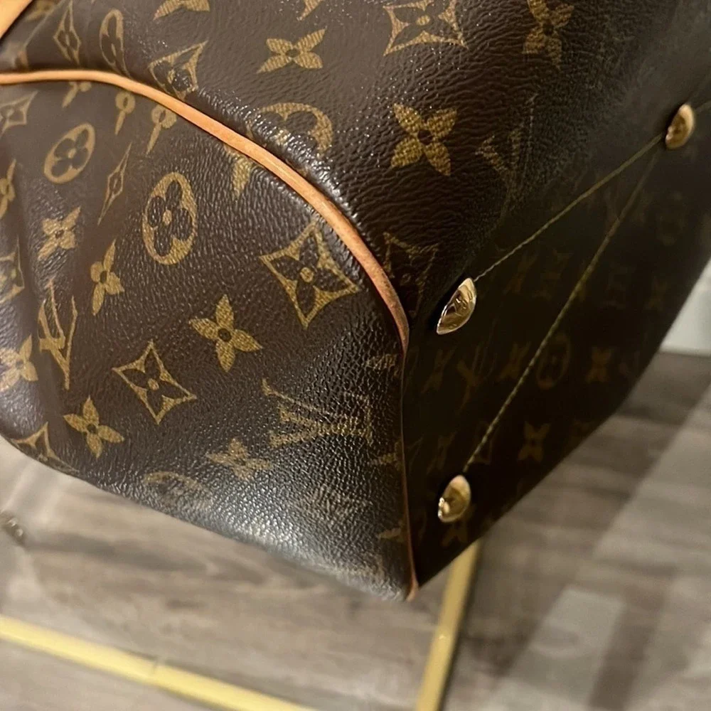 LOUIS VUITTON Beautiful  Chic Vintage Monogram Tivoli GM Bag Authentic