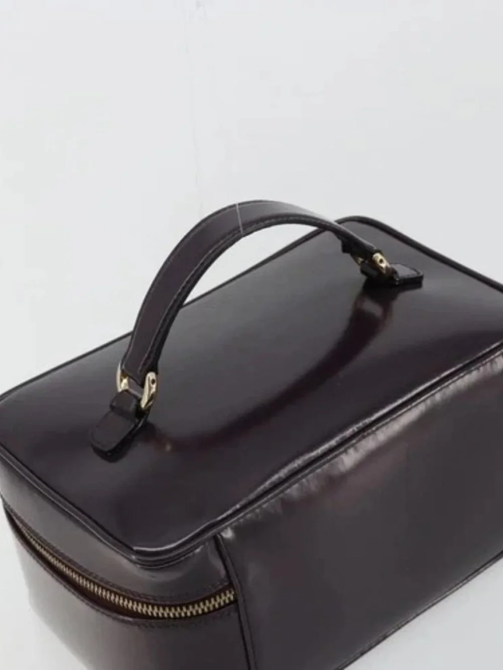 Gucci brand	gucci color	navy
