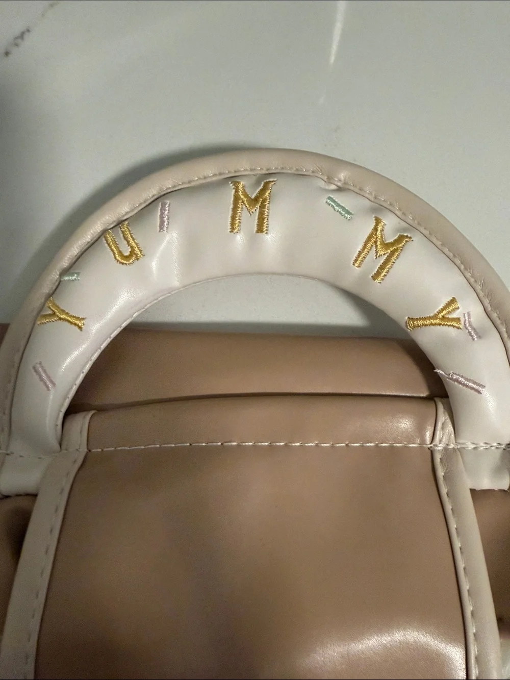 Tea Break place suitcase