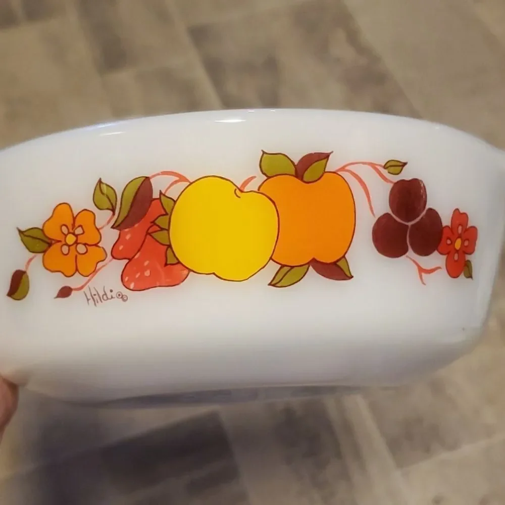 Vintage set milkglass