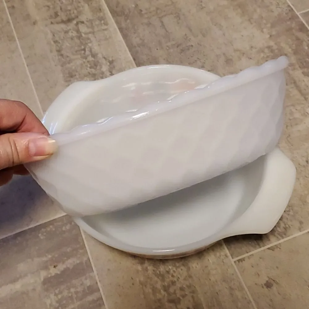 Vintage set milkglass