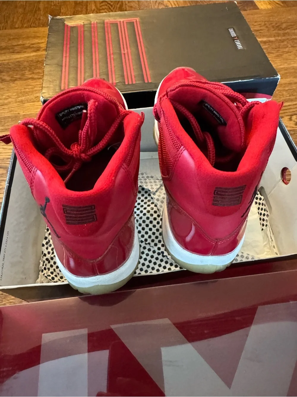 Jordan 11 Retro High Win Like '96 size 9