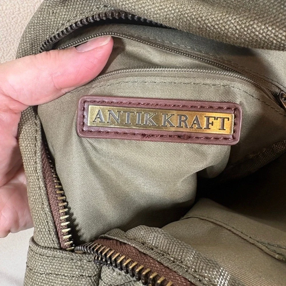 Antik Kraft faux compartments