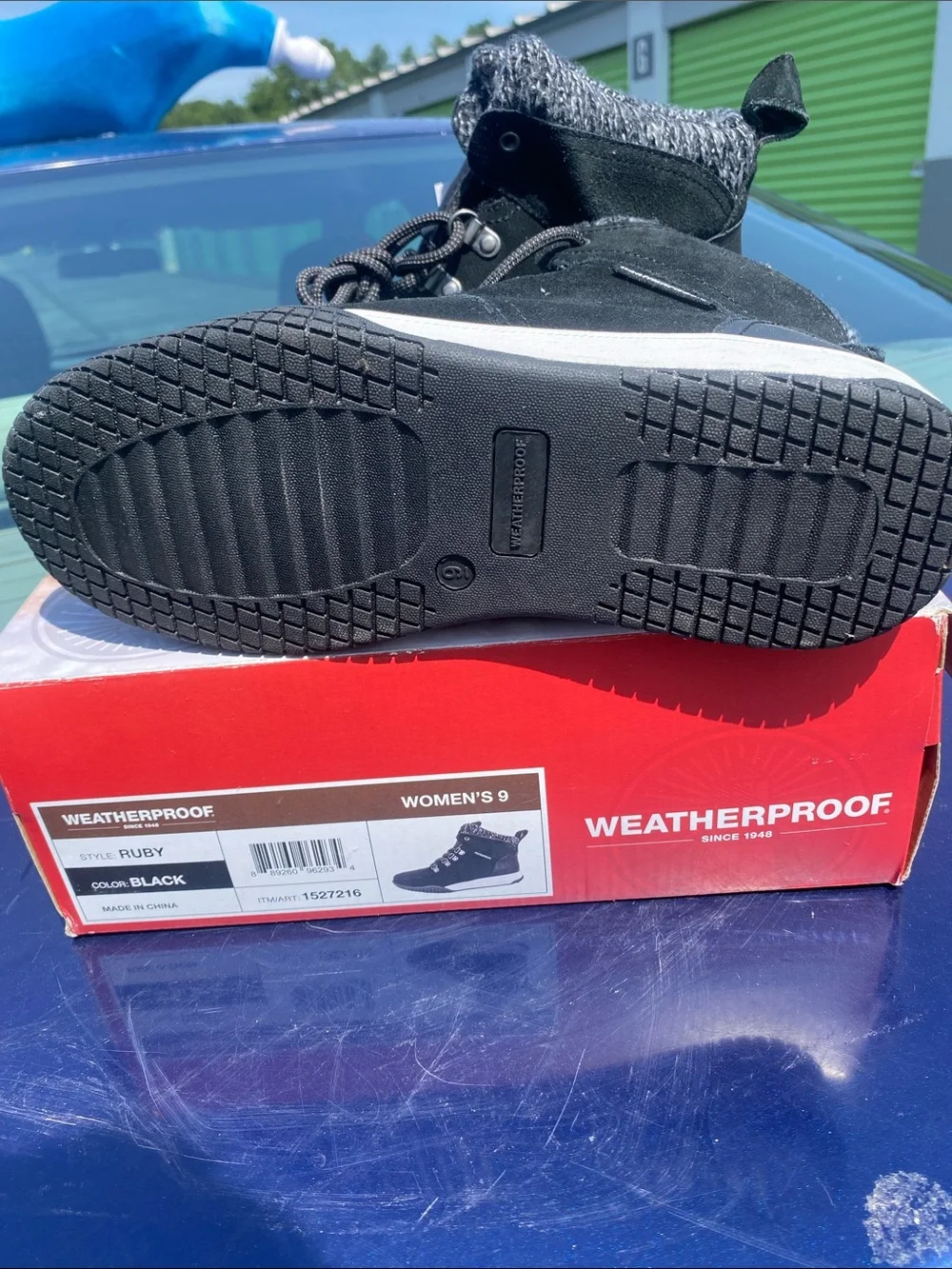 Weatherproof sturdy lace