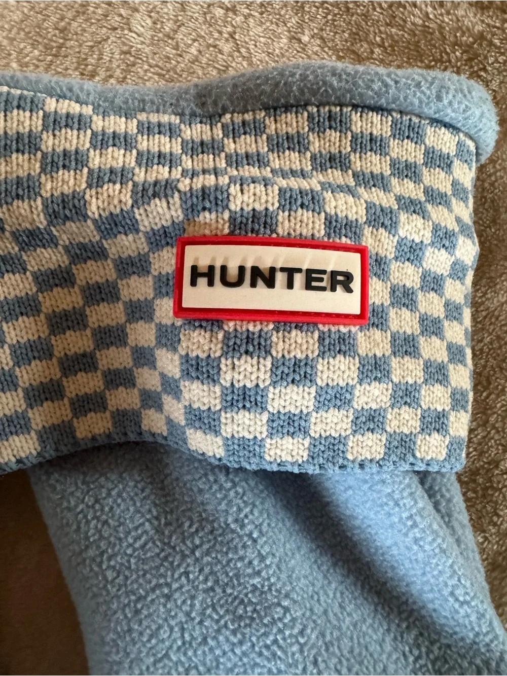Hunter blue white