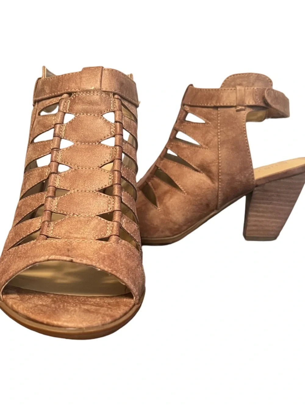 Naturalizer step into