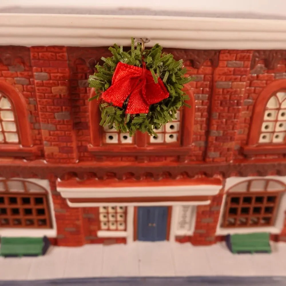 Hawthorne Village Welcome to Mayberry Lighted Post Office 1995 Christmas Wreath
