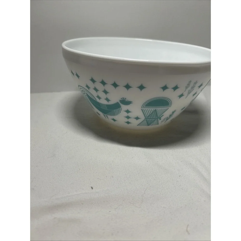 Pyrex this vintage