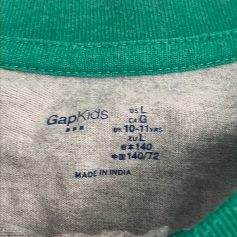GAP gray green
