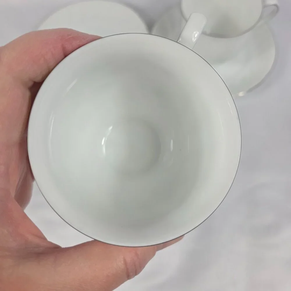 Mikasa sets white other