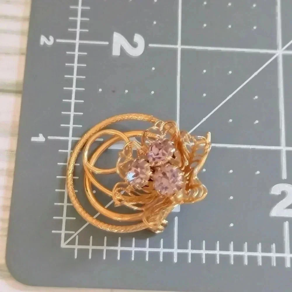 Gold Tone Circular Fashion Pink Rhinestones Brooch Pin 1
