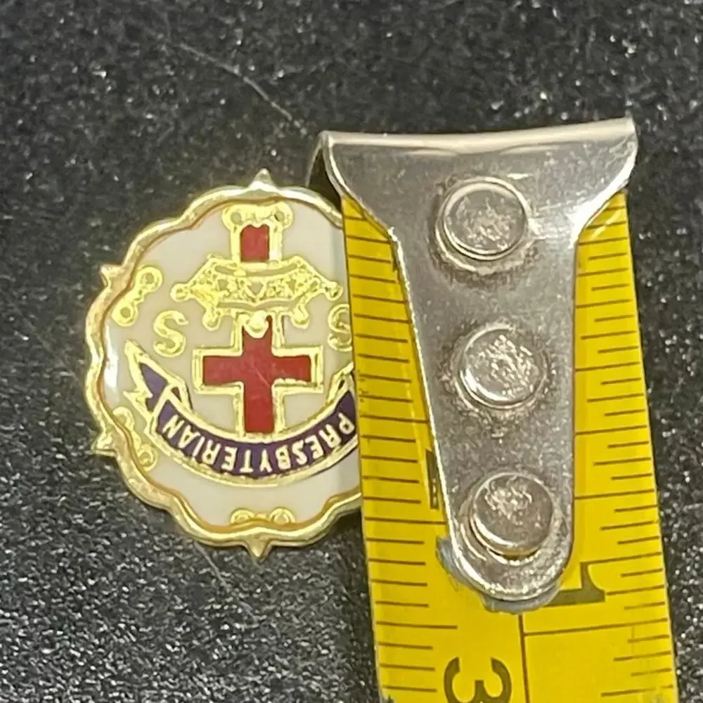 Vtg Original Cross & Crown By Uncas Pin Presbyterian Enamel SS Attendance Pin