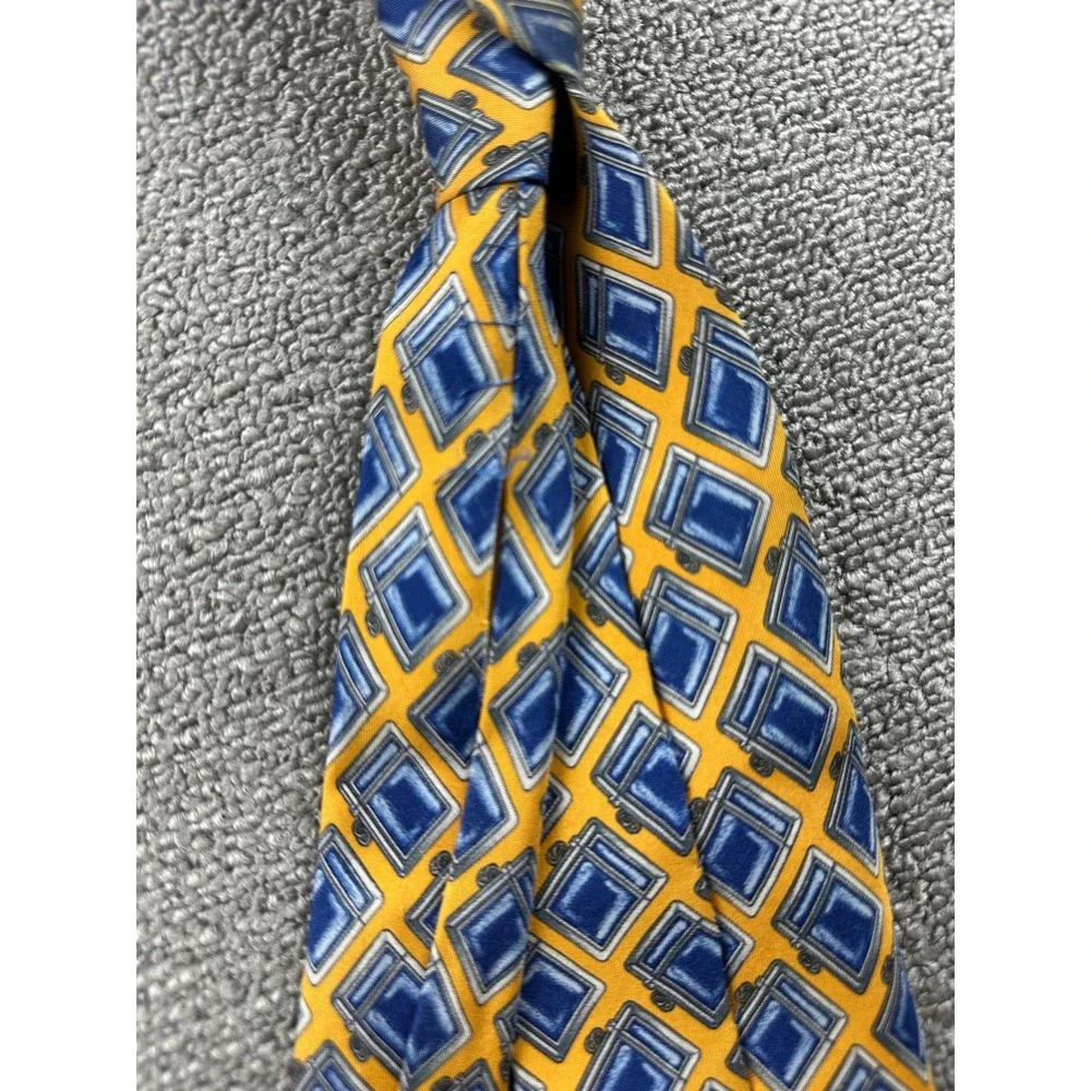 Gucci necktie yellow