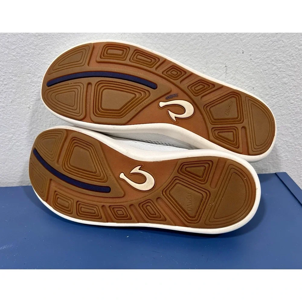 OluKai Moku Pae White Mesh Boat Shoes Sneakers Mens 9 See pics Fold Drop In Heel