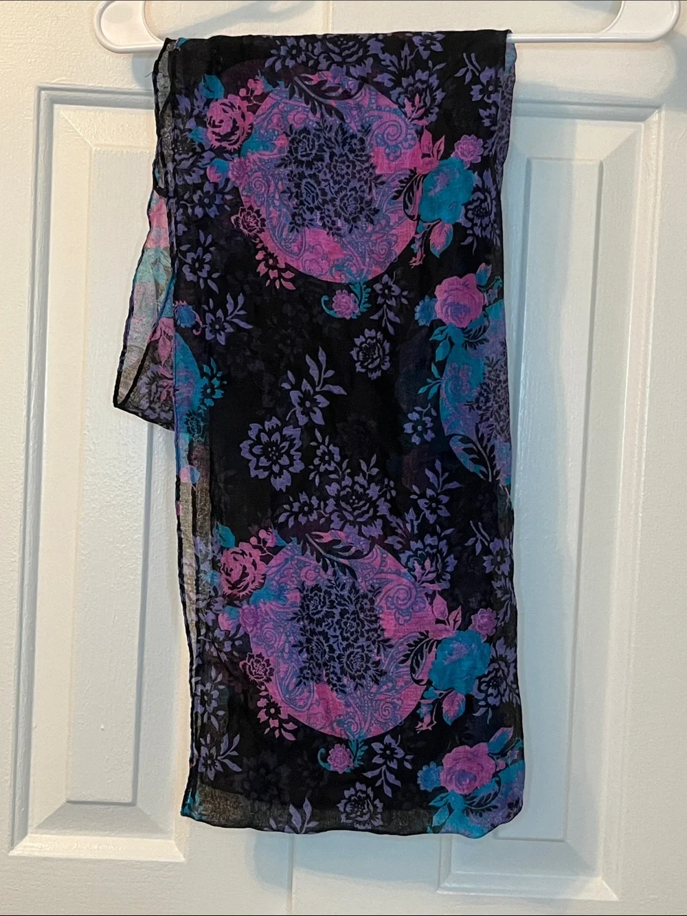 NWOT Black Blue Pink Floral Print Infinity Scarf Lightweight
