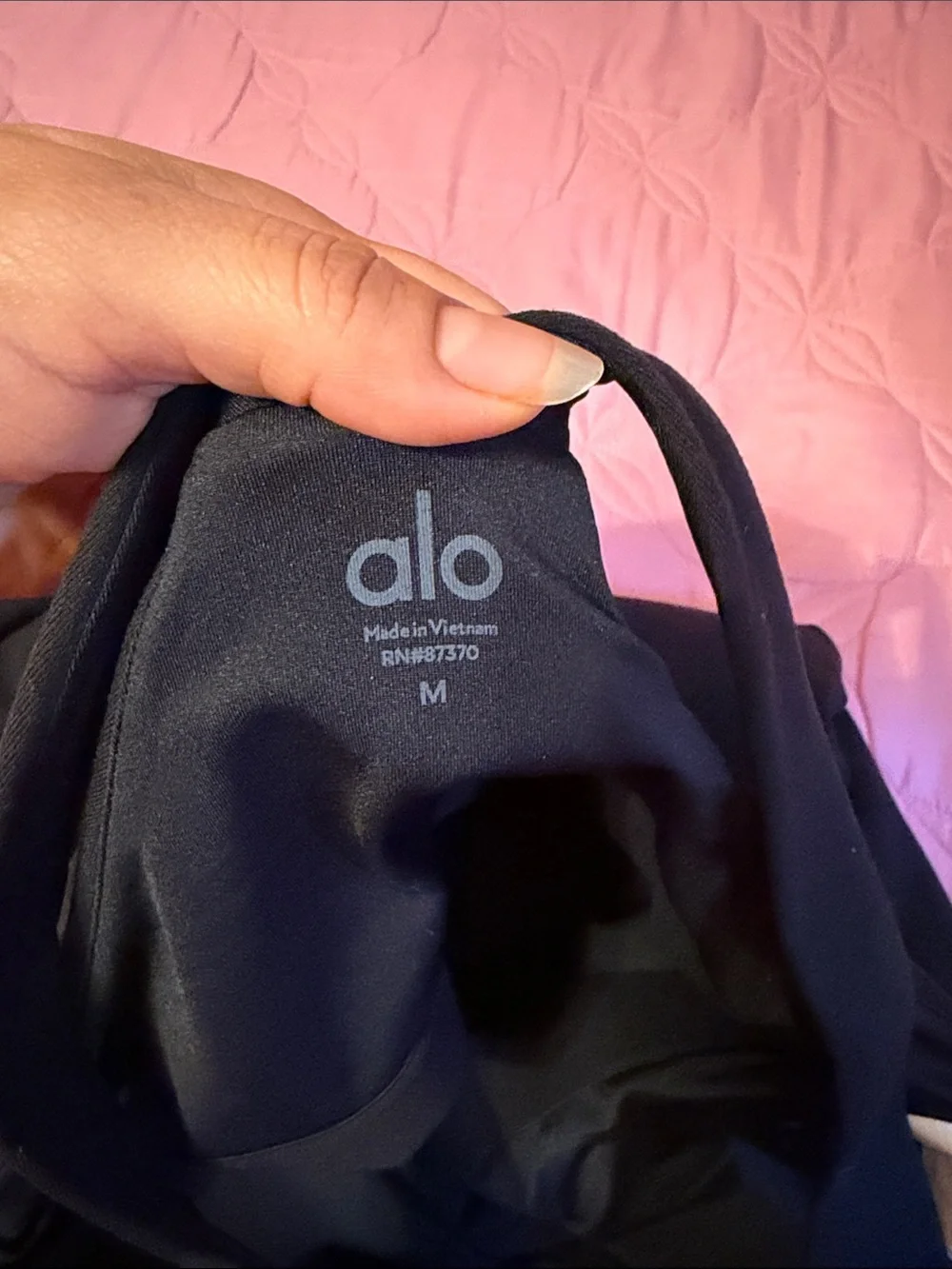 ALO Yoga sleek black