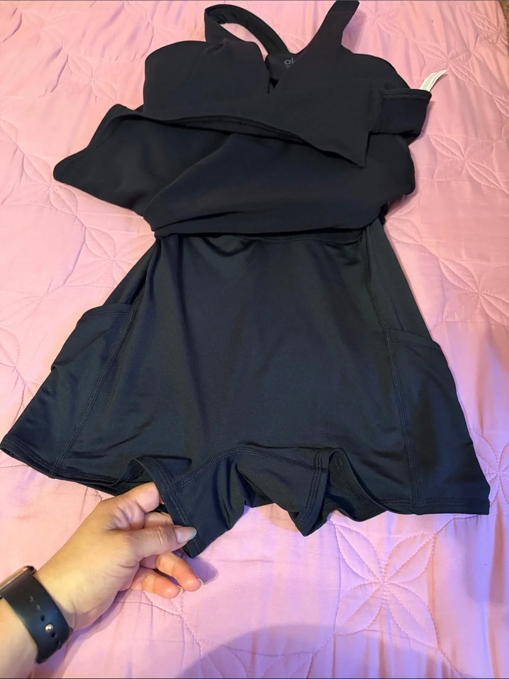 ALO Yoga sleek black