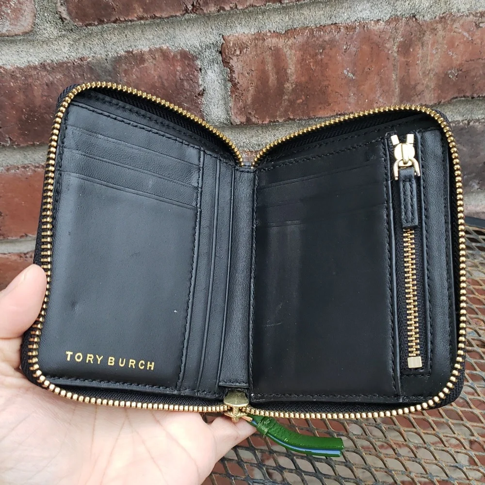 Tory Burch good pre