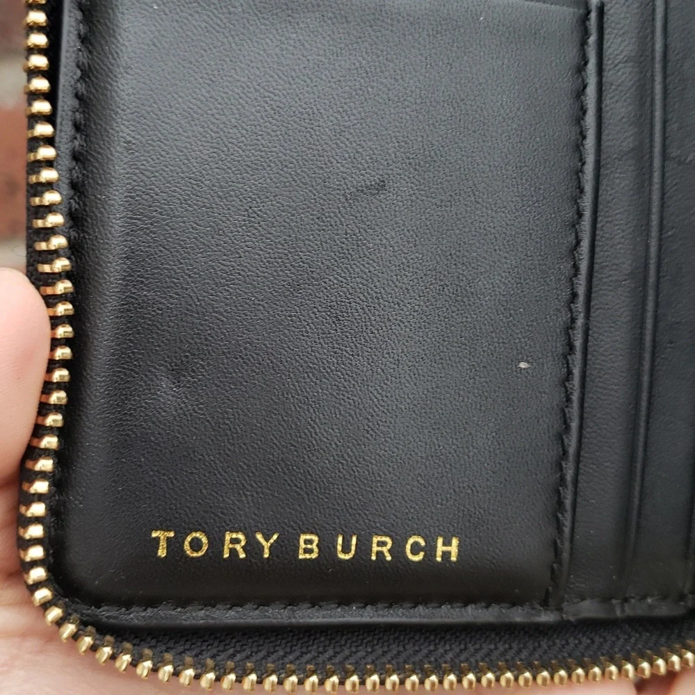 Tory Burch good pre